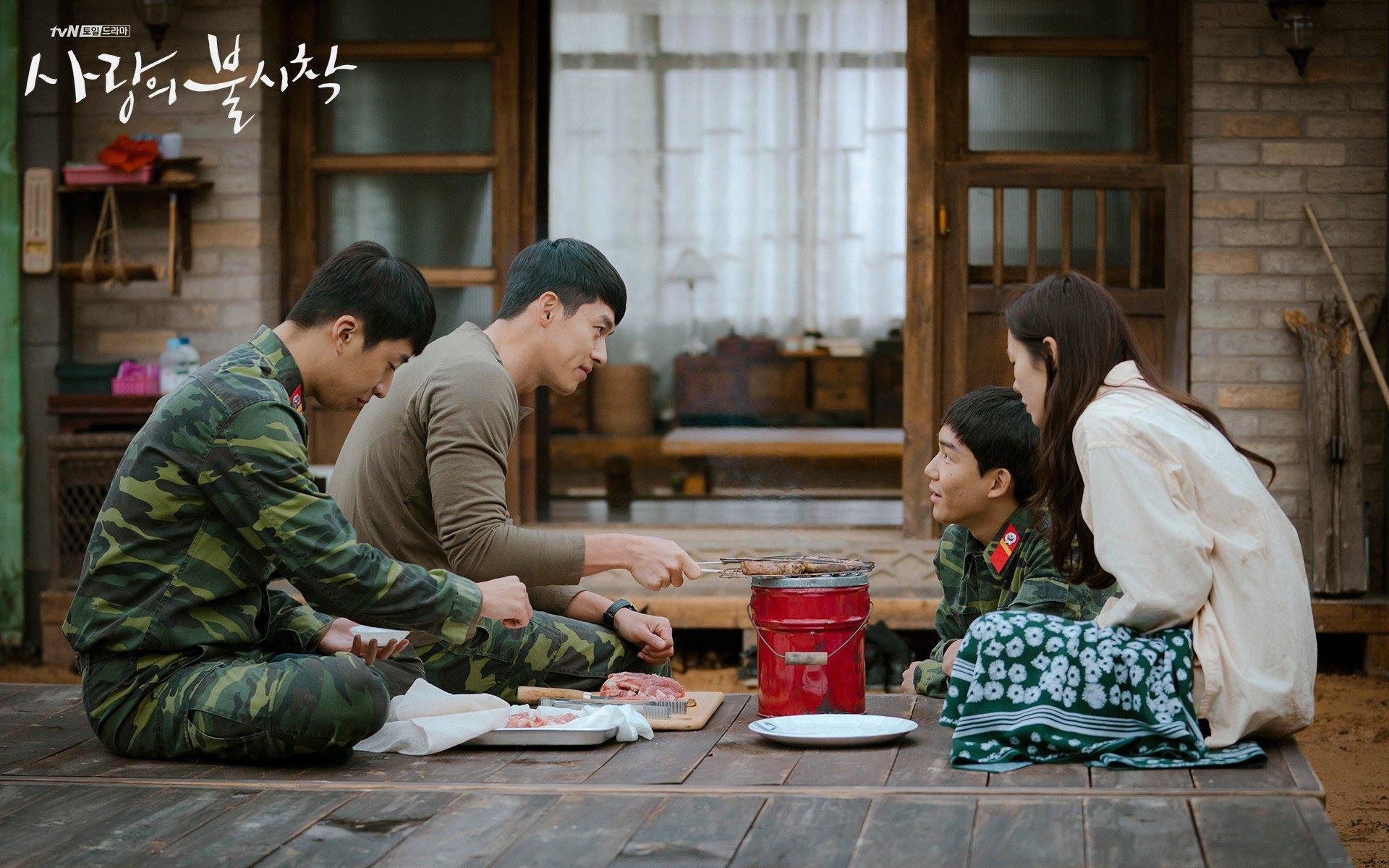 “悬崖飞跃：险境中的极限飞跃”，悬崖飞人视频